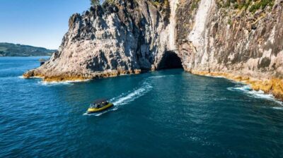 2-Hour Cathedral Cove and Volcanic Coast Cruise